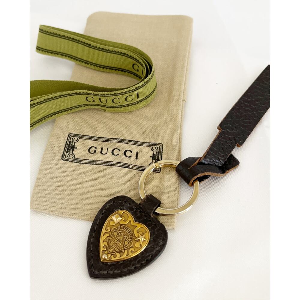 GUCCI Crest Emblem Key Chain Key Ring Brown Heart Shape Leather Rectangle - Picture 9 of 9